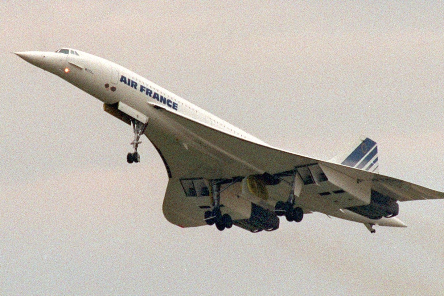 Vor 20 Jahren, am 24. Oktober 2003, hob das Überschallflugzeug Concorde ein letztes Mal zu einem kommerziellen Flug ab - von New York nach London. Seitdem ist der zivile Überschallflug Ges...