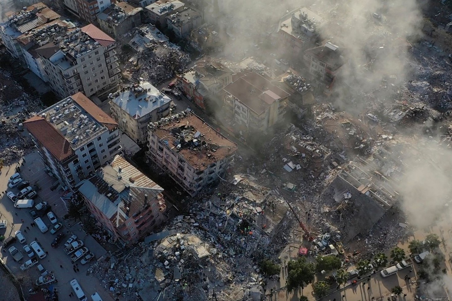 Eine Luftaufnahme zeigt die Zerstörung in Antakya.