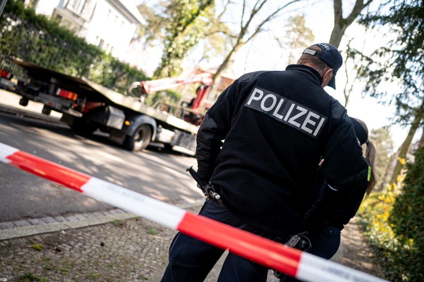 Im Fall des tödlichen Angriffs auf einen Taxifahrer in Berlin-Grunewald hat die Mordkommission einen Ermittlungserfolg.