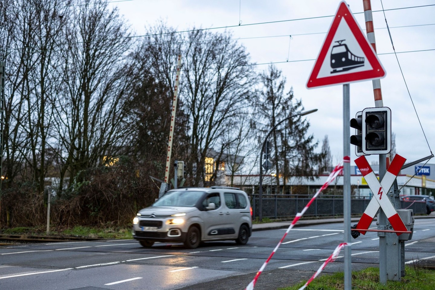 Bei einem tödlichen Unfall in Recklinghausen sind zwei Jungen von einem Güterzug erfasst worden.