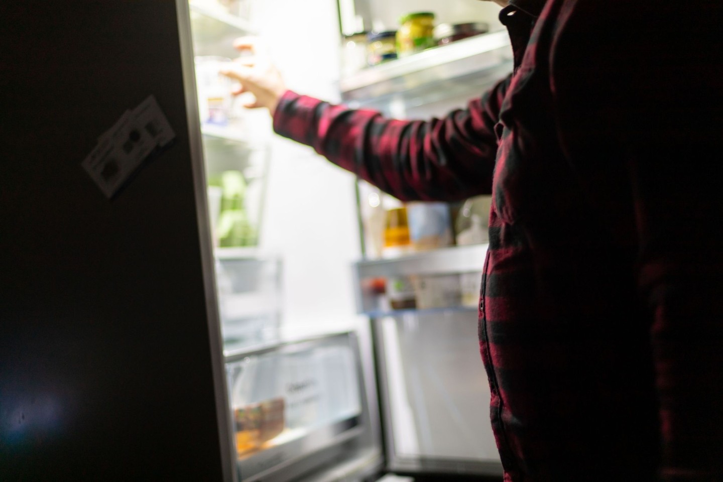 Gegen das «Hangry»-Gefühl hilft vor allem eins: der Griff in den Kühlschrank.