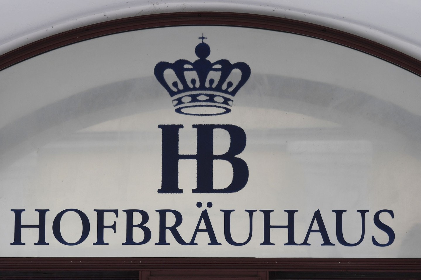 Das Staatliche Hofbräuhaus München liefert sich einen Rechtsstreit mit dem Hofbrauhaus Aktienbrauerei und Malzfrabrik zu Dresden.