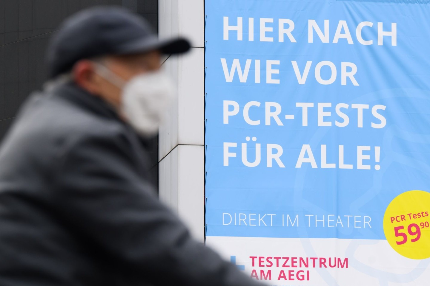 Die Gesundheitsämter in Deutschland haben dem meldeten dem RKI binnen eines Tages 55.471 Corona-Neuinfektionen gemeldet.