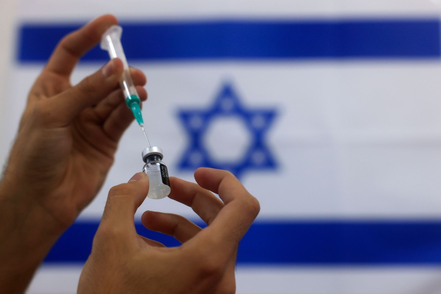 In Israel haben bereits mehr als 600.000 Menschen eine vierte Impfdosis erhalten.