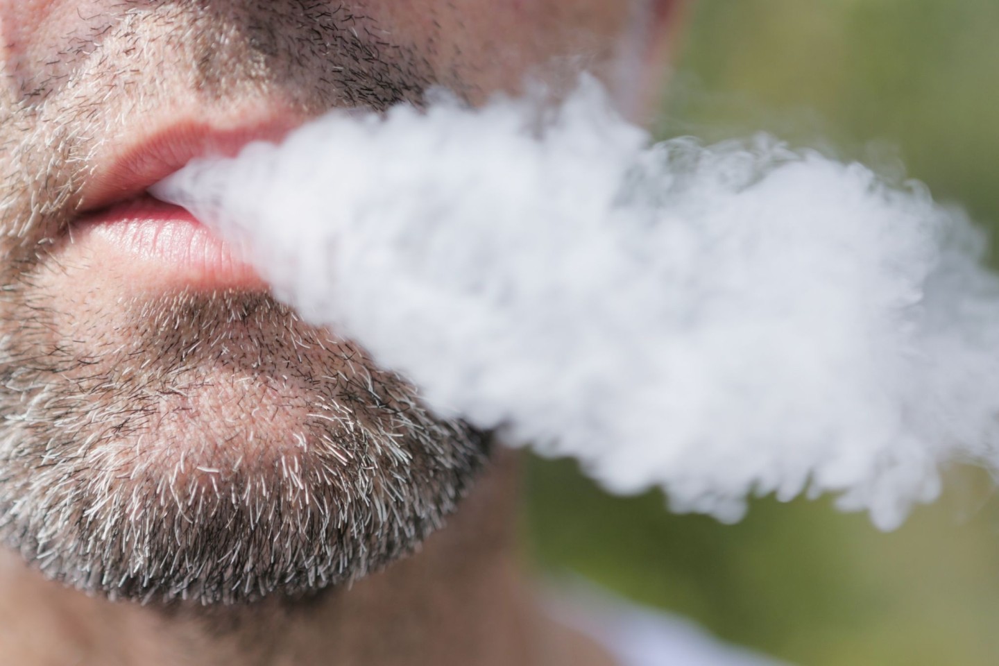 Das Umschwenken auf E-Zigaretten ist umstritten.