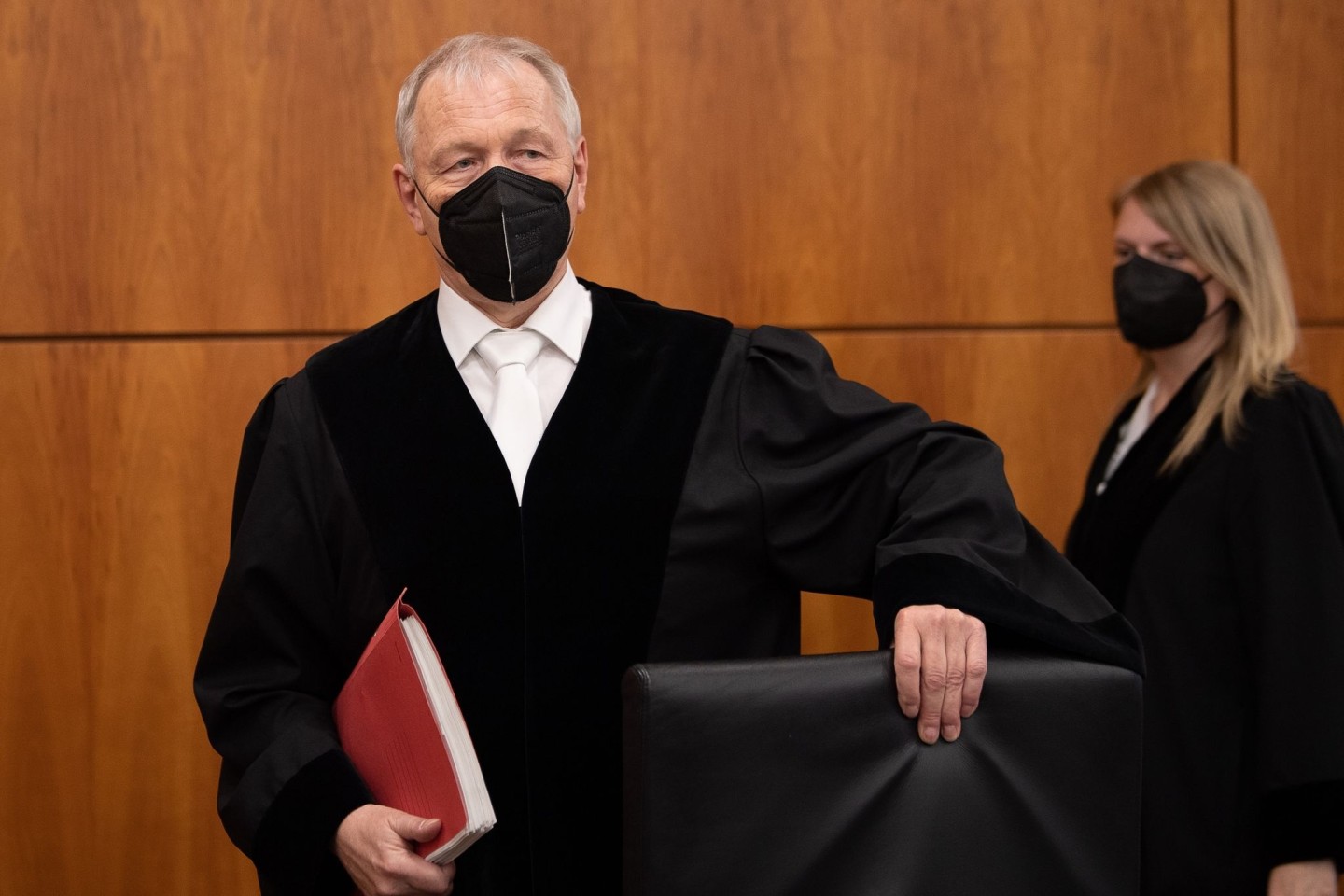 Volker Mütze, Vorsitzender Richter am Landgericht Kassel. Die angeklagte falsche Narkoseärztin ist schuldig gesprochen worden.