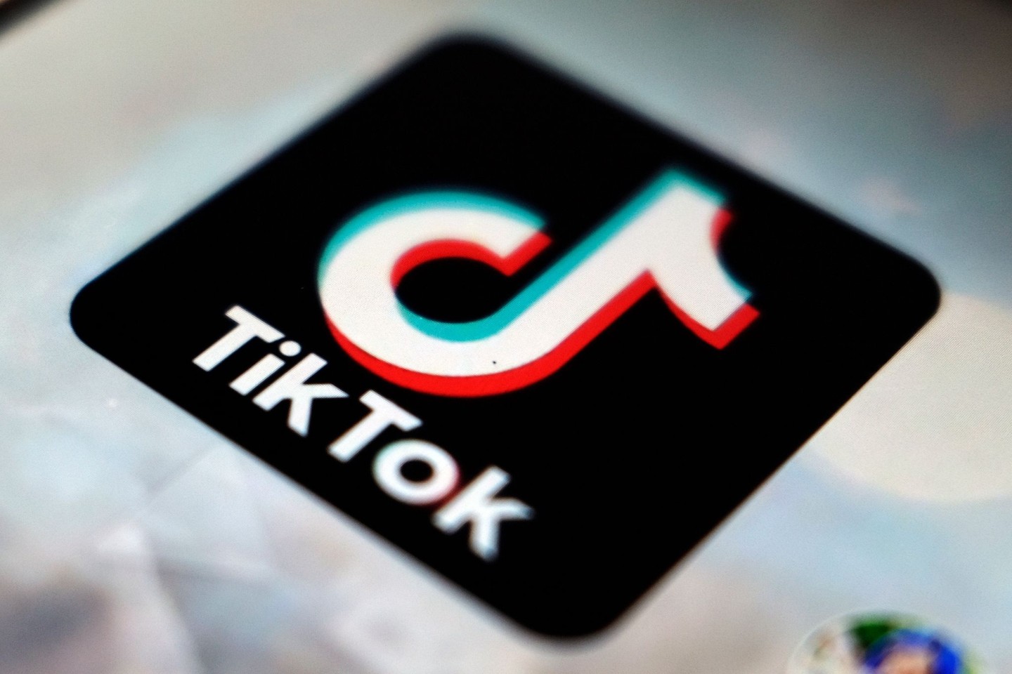 Das Logo der Social-Media-App Tiktok. (Archivbild)