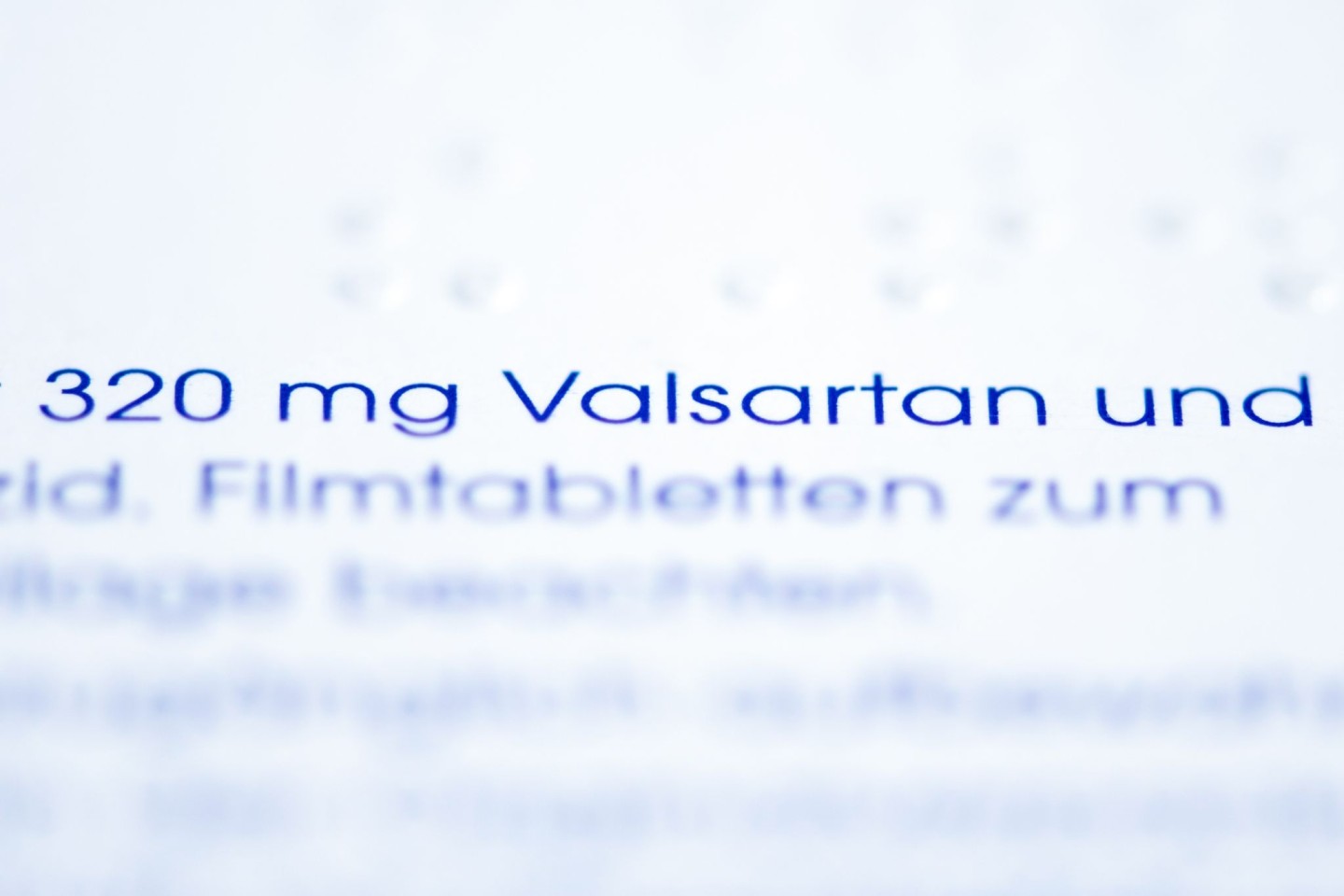 Eine Tablettenverpackung eines Blutdrucksenkers mit dem Wirkstoff Valsartan.