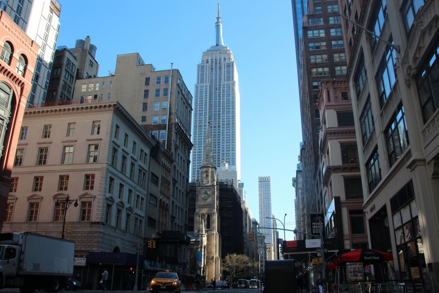 In der Corona-Pandemie wird auch das Empire State Building in New York zum Impfzentrum.