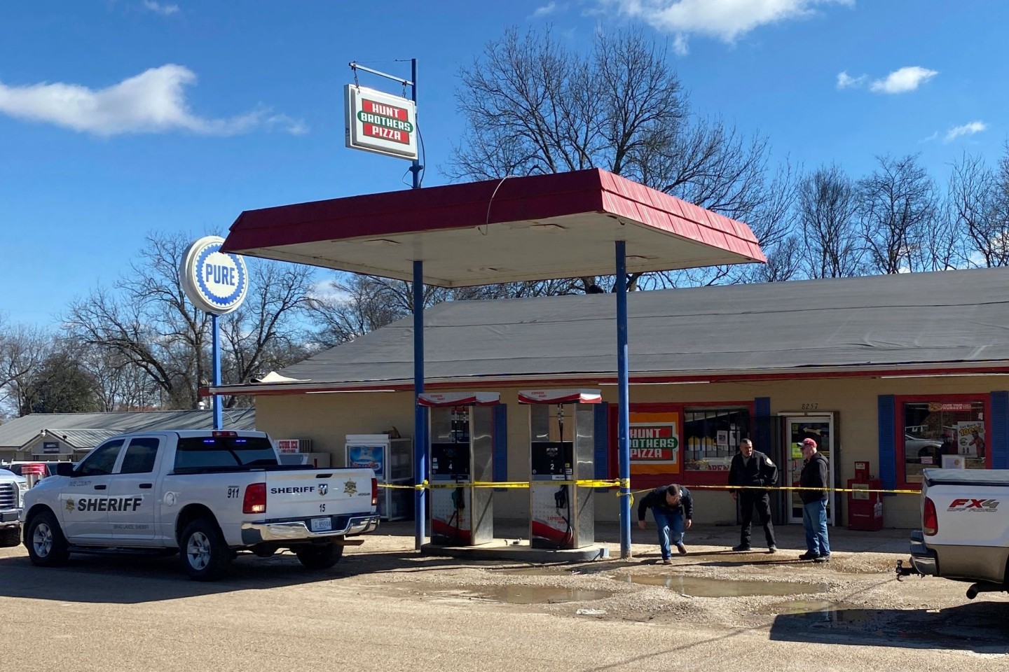 In einer Kleinstadt im ländlichen Mississippi wurden mehrere Menschen erschossen.