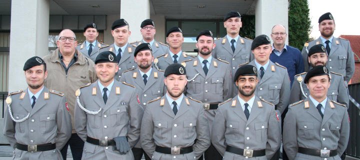 Soldaten sammeln 3.500 Euro für den Volksbund Deutsche Kriegsgräberfürsorge