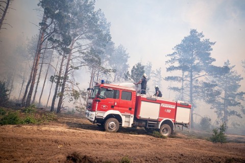 Waldbrand nahe Jüterbog: Lage weiterhin angespannt