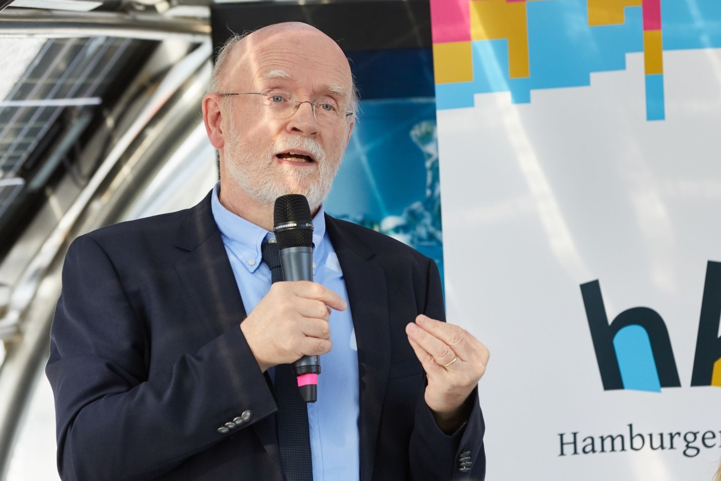 Der Meeresbiologe Hans-Otto Pörtner sagt, die Welt befinde sich im entscheidenden Jahrzehnt, um das Ruder beim Klimawandel noch herumzureißen.
